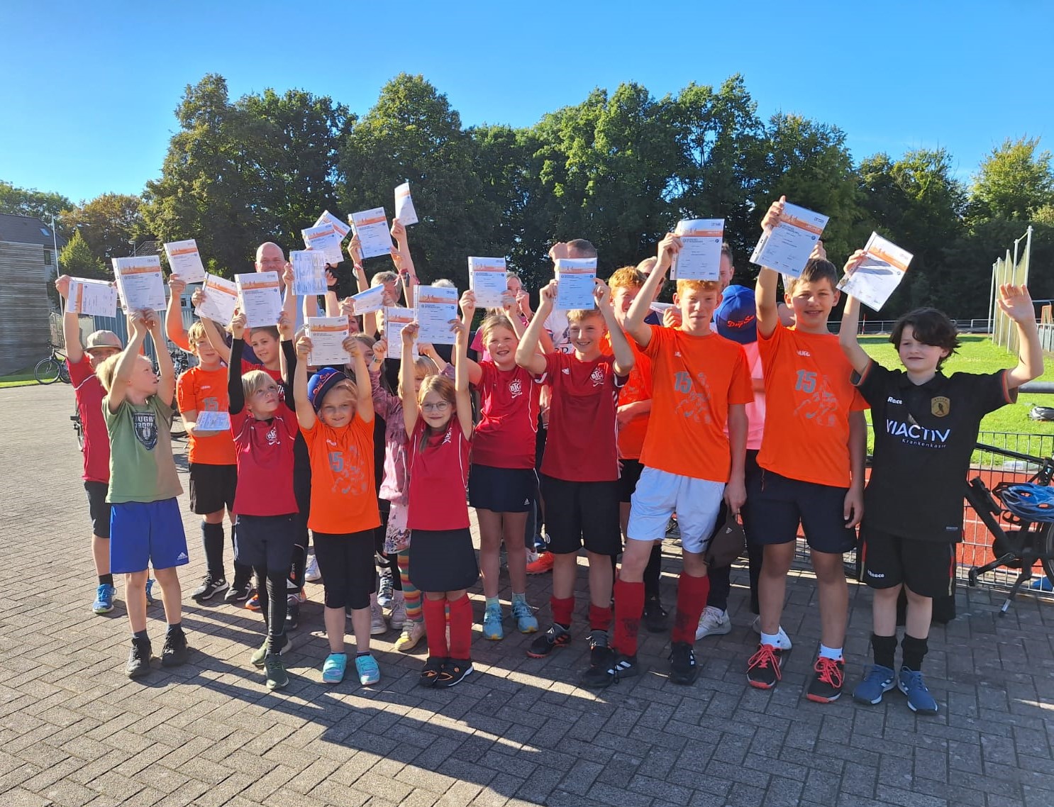 Hockey trifft Sportabzeichen, jung trifft alt - das Miteinander gewinnt!