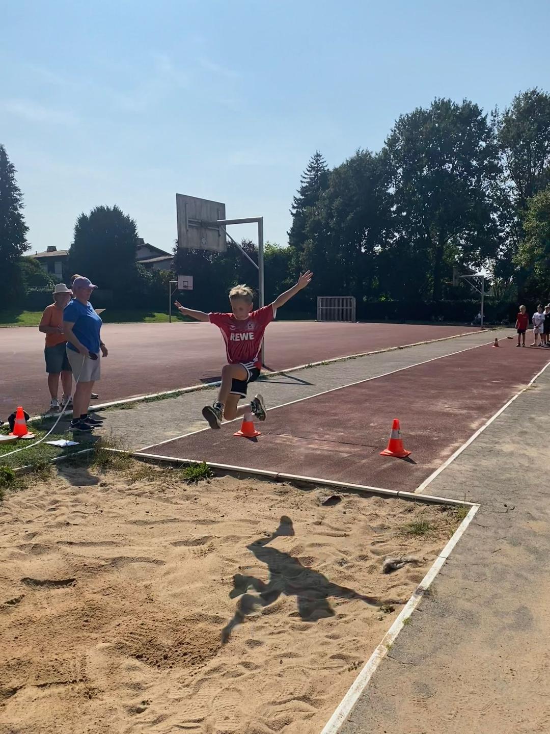 TV Handballjugend macht das Sportabzeichen